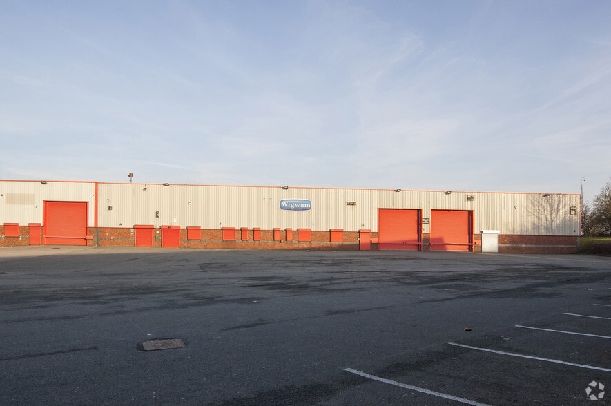 Phoenix Close, Heywood for sale - Building Photo - Image 3 of 6