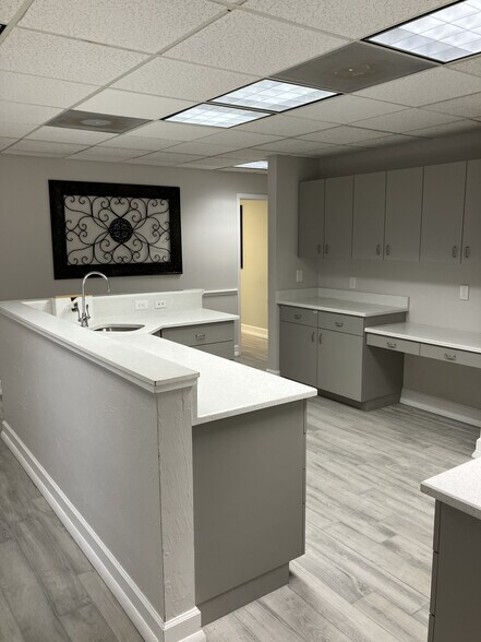 900 Pine St, Englewood, FL à vendre - Photo du bâtiment - Image 2 de 19