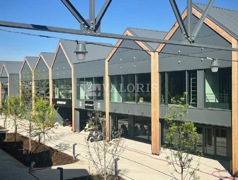 4 Rue Des Frères Louis Et Émile Bertrand, Venissieux for lease - Building Photo - Image 1 of 9