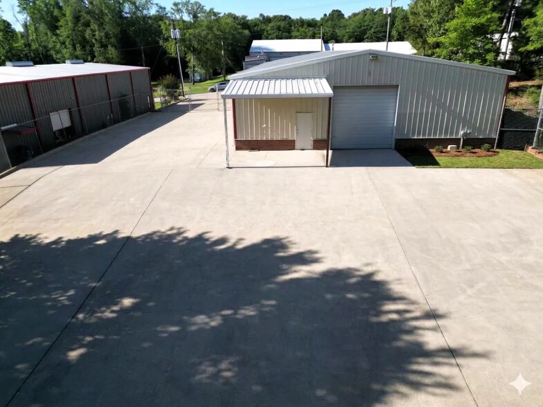10230 Robinson Dr, Tyler, TX à louer - Photo du bâtiment - Image 2 de 4