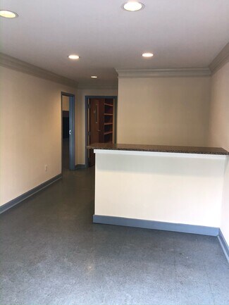 Plus de détails pour 7513 Gary Rd, Manassas, VA - Industriel à louer