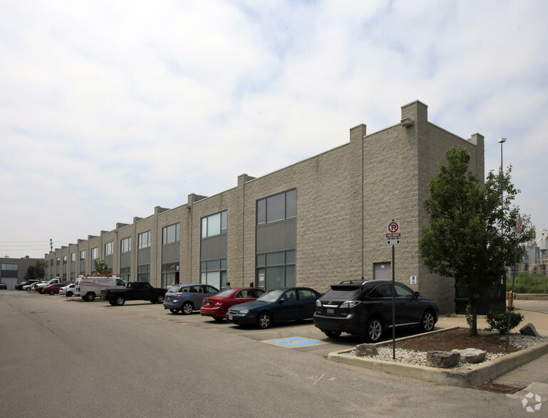 300 New Toronto St, Toronto, ON for lease - Building Photo - Image 3 of 4