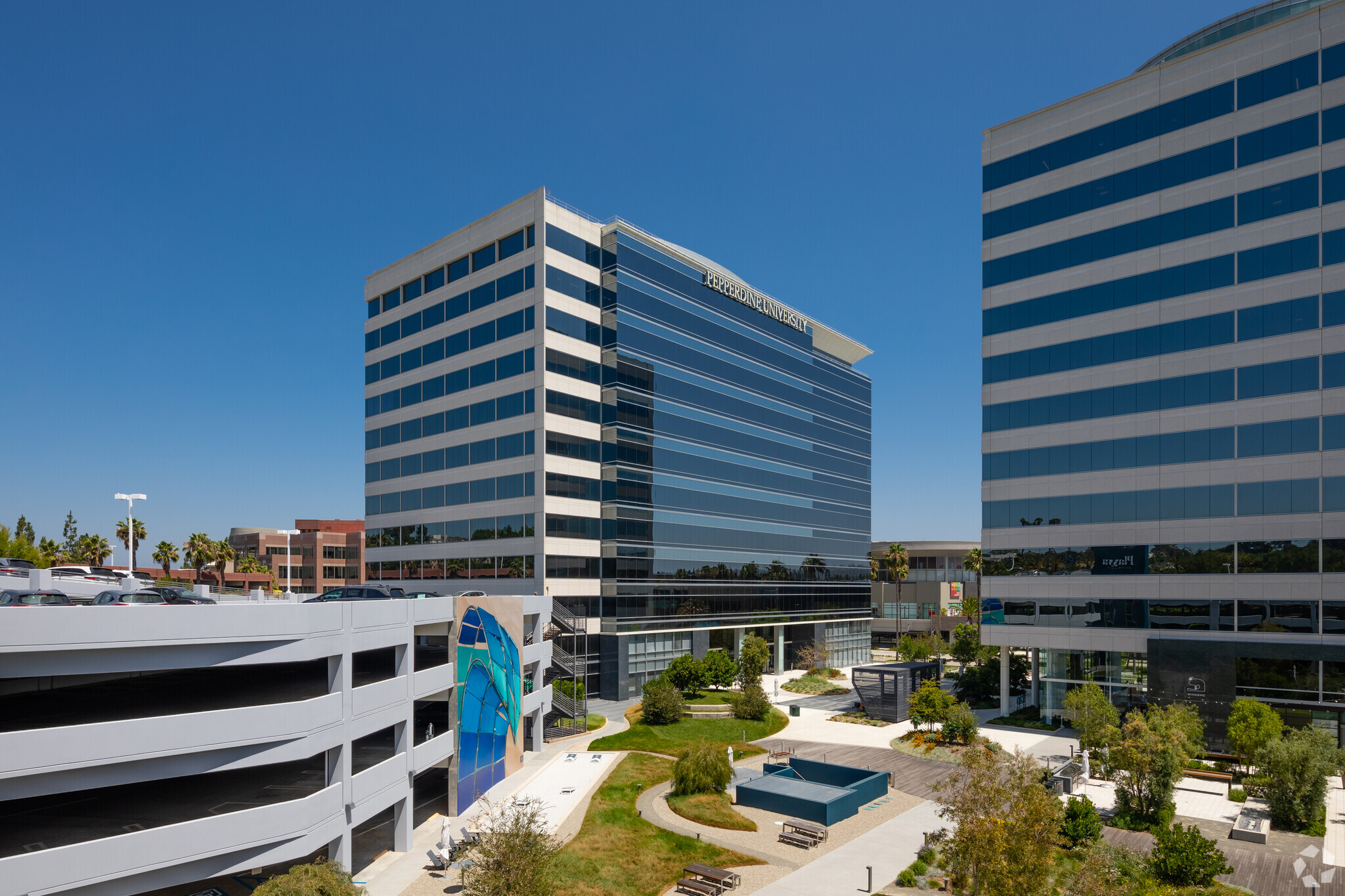 6100 Center Dr, Los Angeles, CA à vendre Photo principale- Image 1 de 1