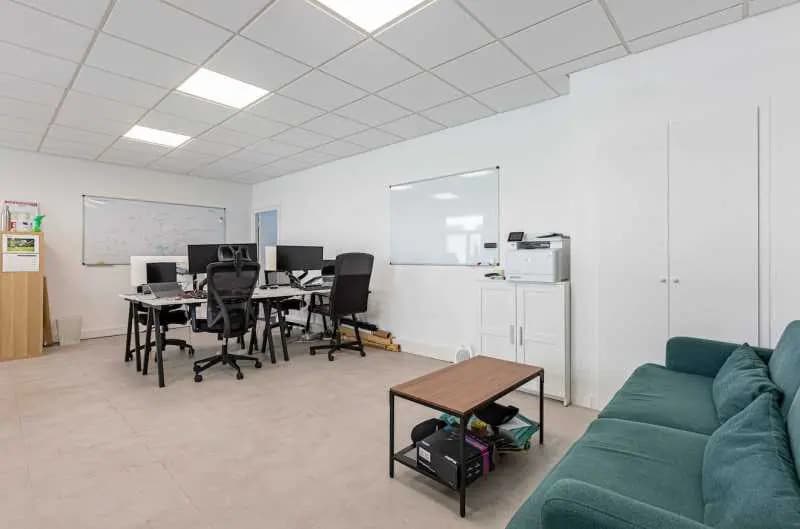 Office in Paris for sale - Interior Photo - Image 3 of 10