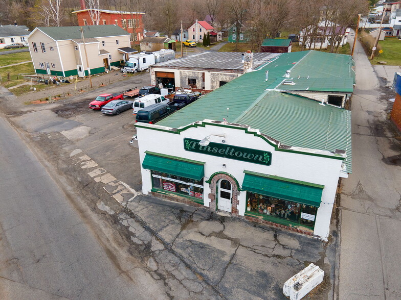 2 Stone Arabia St, Palatine Bridge, NY à vendre - Photo du bâtiment - Image 1 de 37