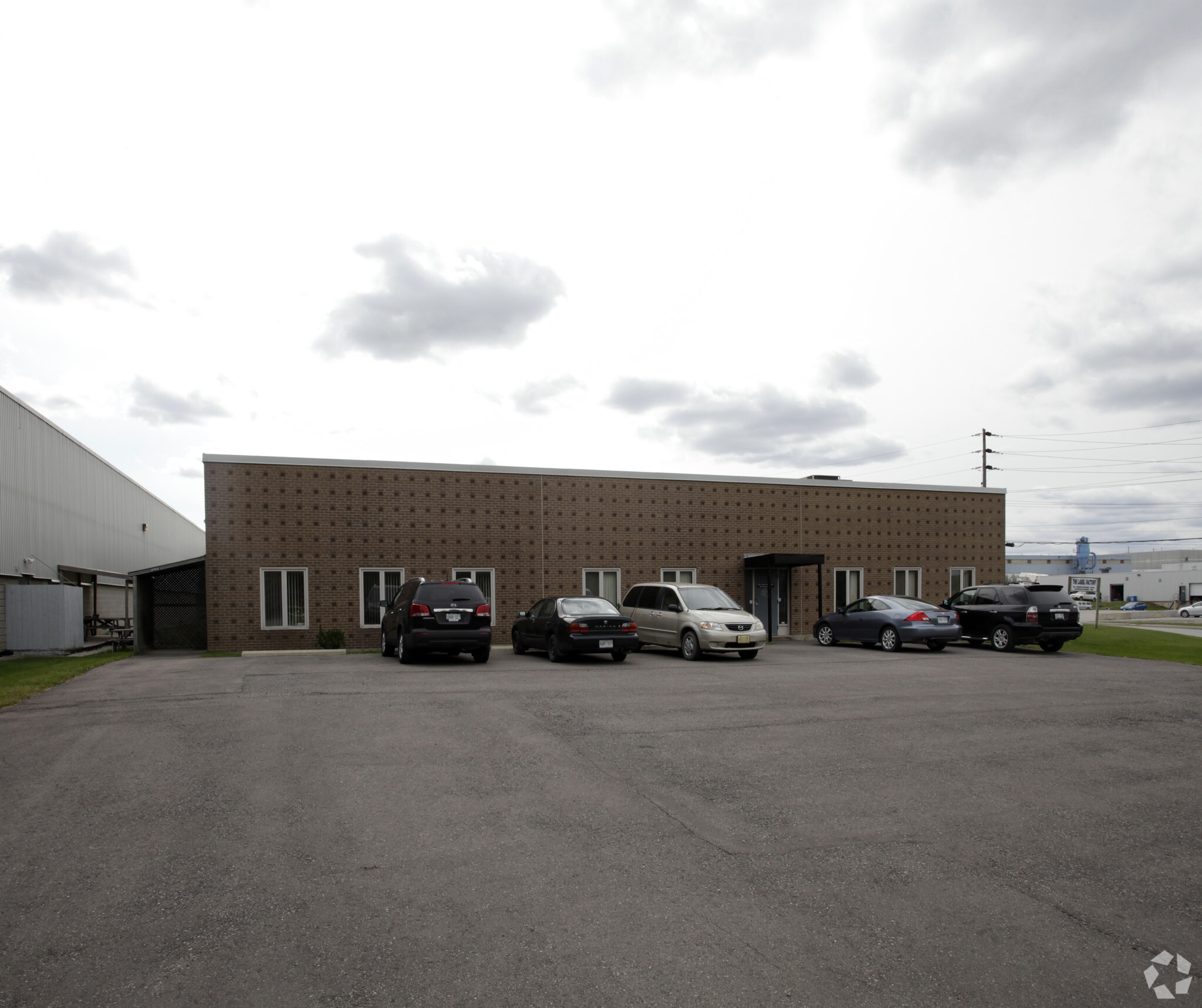 96 Armstrong Ave, Halton Hills, ON for lease Primary Photo- Image 1 of 3