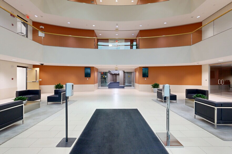 100 Phoenix Dr, Ann Arbor, MI à louer - Numérisation 3D de Matterport - Image 2 de 23