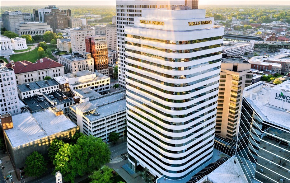 901 E Cary St, Richmond, VA à louer - Photo du bâtiment - Image 1 de 51