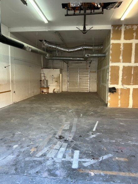 3301-3327 Western Ave, Las Vegas, NV à louer - Photo intérieure - Image 3 de 10