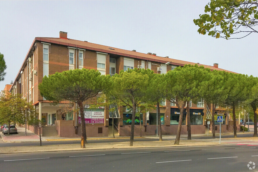 Multifamily in Tres Cantos, MAD for sale - Primary Photo - Image 1 of 2