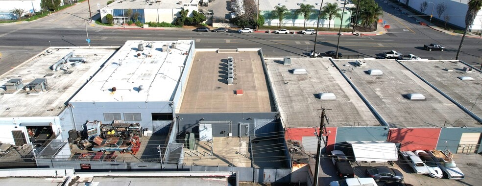 13115 S Broadway, Los Angeles, CA à vendre - Photo du bâtiment - Image 3 de 10