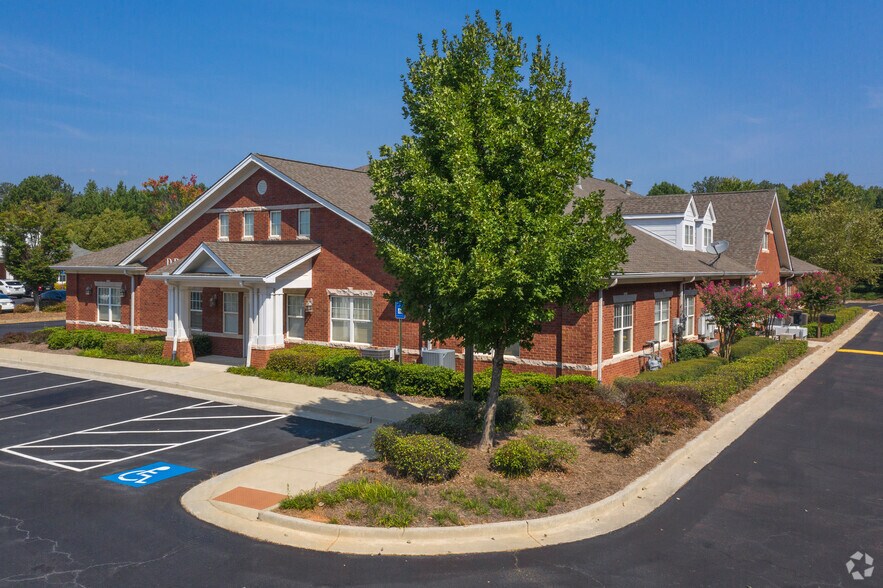 1553 Janmar Rd, Snellville, GA à louer - Photo du bâtiment - Image 1 de 6