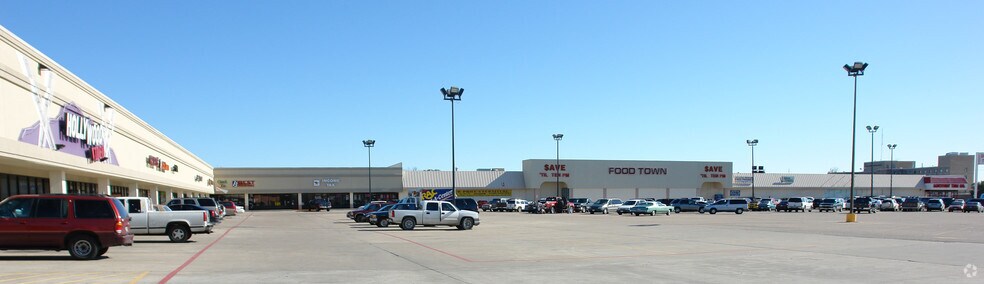1250 Garth Rd, Baytown, TX à louer - Photo du bâtiment - Image 3 de 6