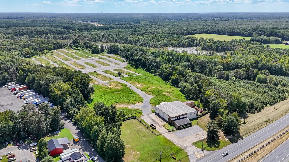 4840 Crain Hwy, White Plains, MD à louer - Photo du bâtiment - Image 2 de 20