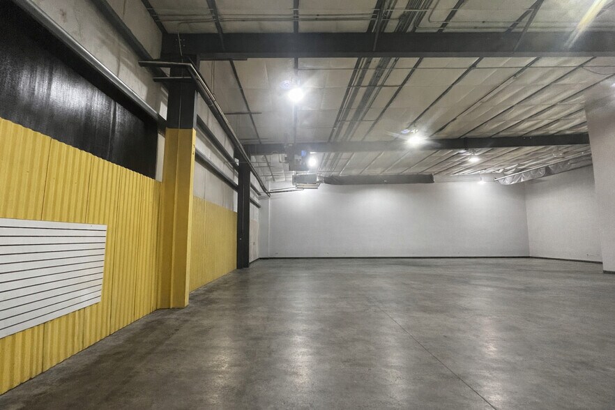 312 Commerce Dr, Pawleys Island, SC à louer - Photo du bâtiment - Image 3 de 8