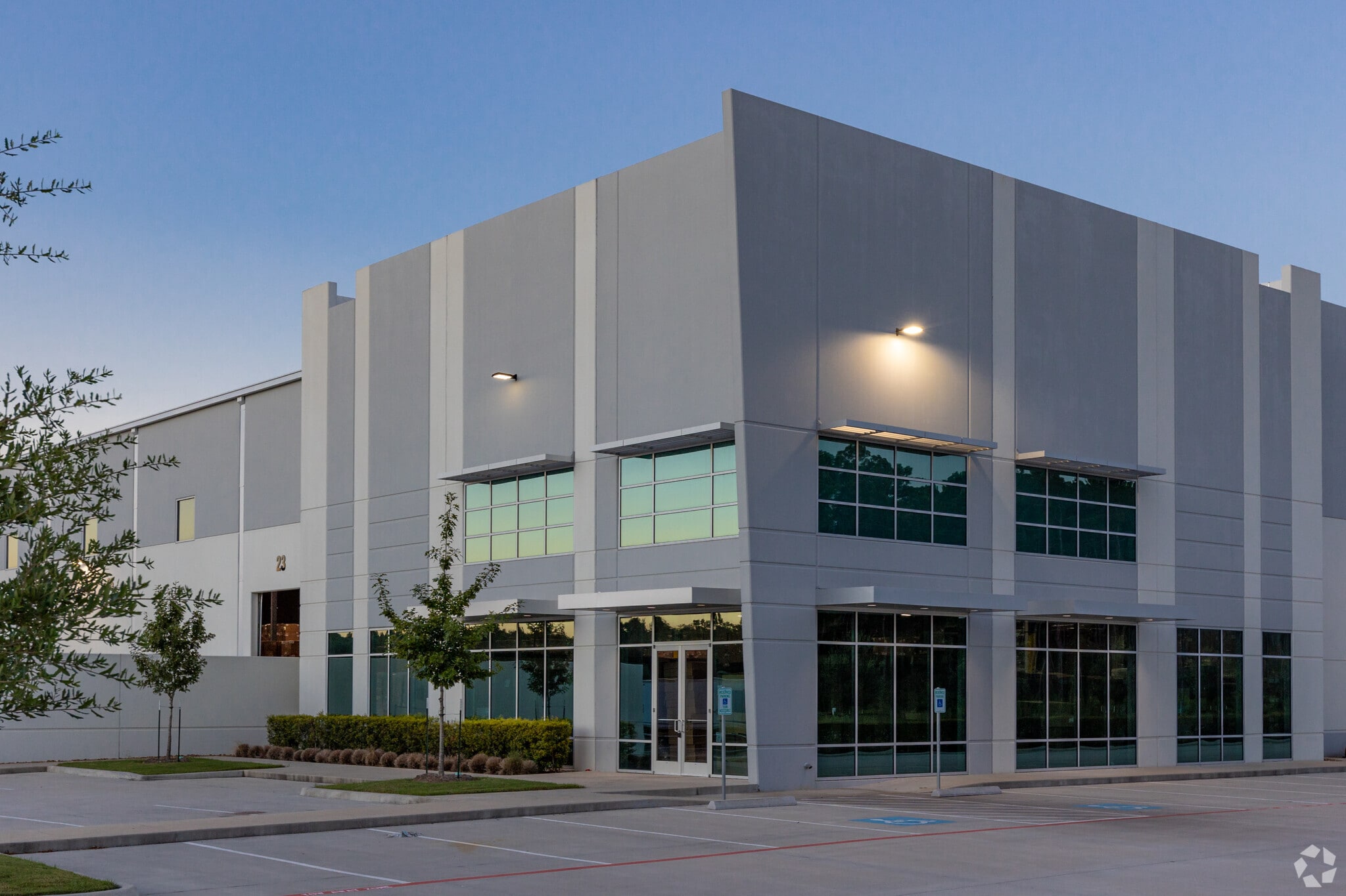 8221 Volta Dr, Humble, TX for lease Building Photo- Image 1 of 5