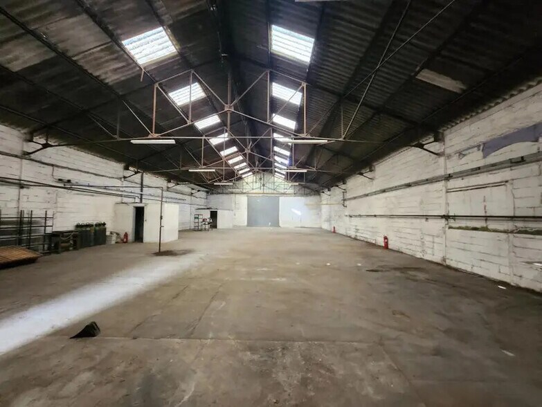 Industrial in Valergues for lease - Building Photo - Image 2 of 6