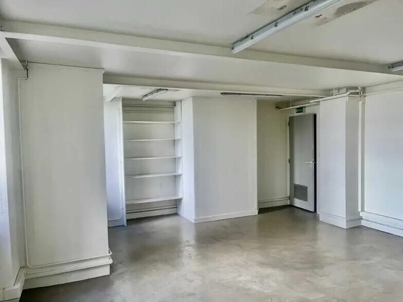 Bureau dans Lyon à louer - Photo du bâtiment - Image 2 de 14