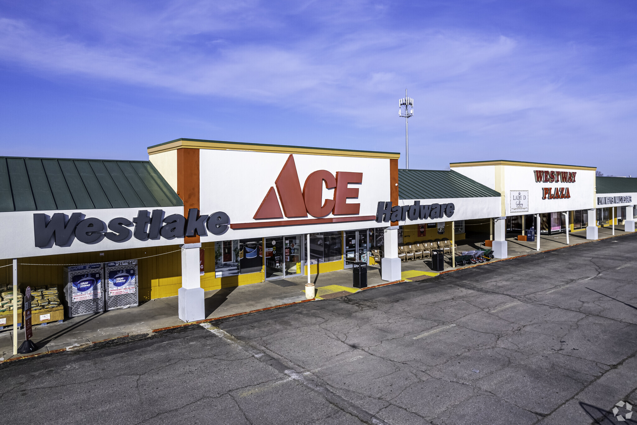 2401-2565 S Seneca St, Wichita, KS for lease Primary Photo- Image 1 of 29