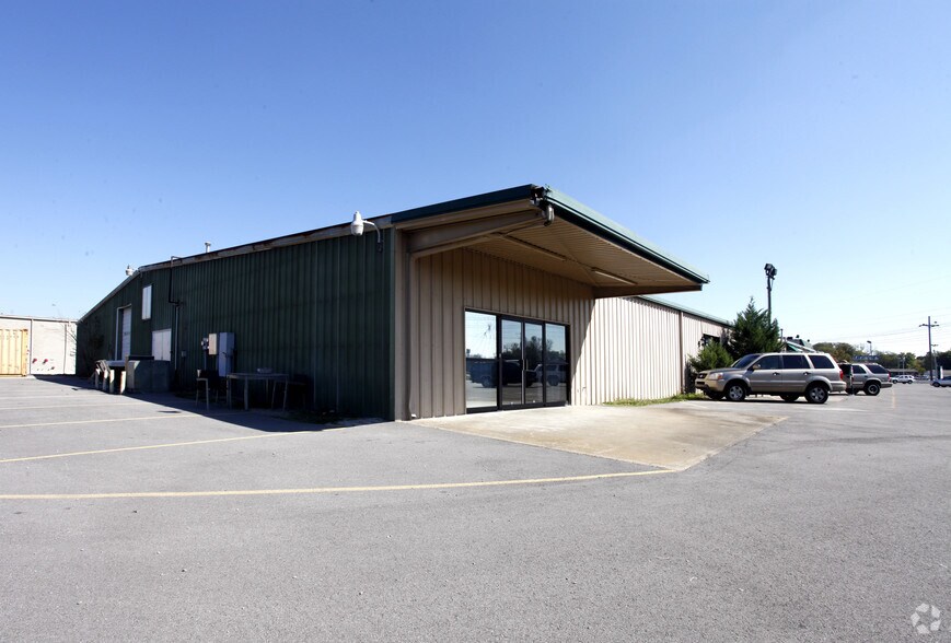 1645-1647 Middle Tennessee Blvd, Murfreesboro, TN à louer - Photo du bâtiment - Image 3 de 9