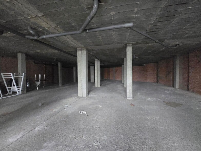 Retail in Vilalba for sale - Interior Photo - Image 1 of 28