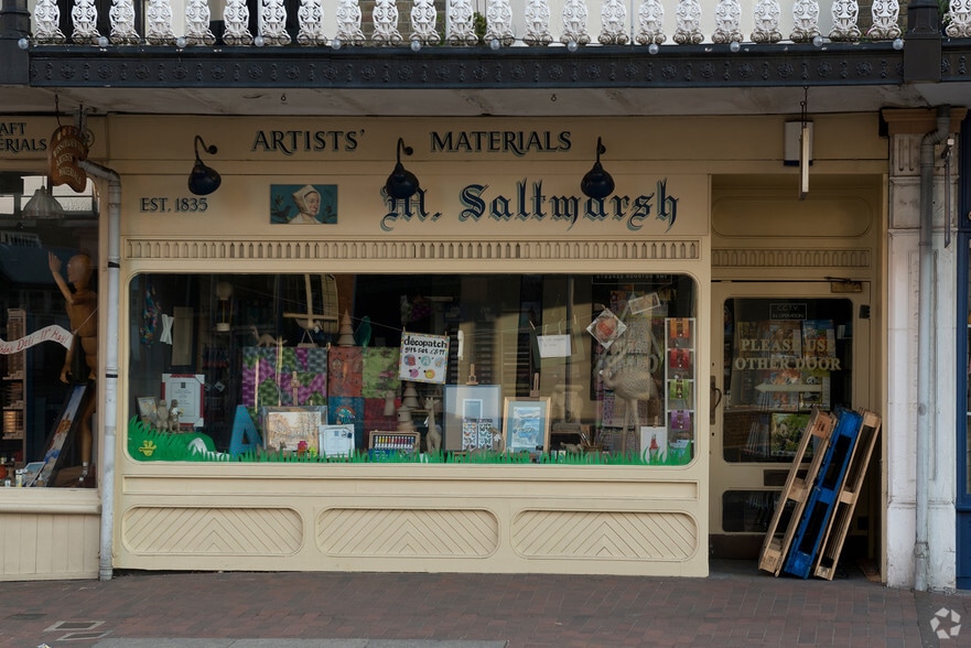 32 Monson Rd, Tunbridge Wells for sale - Building Photo - Image 3 of 7