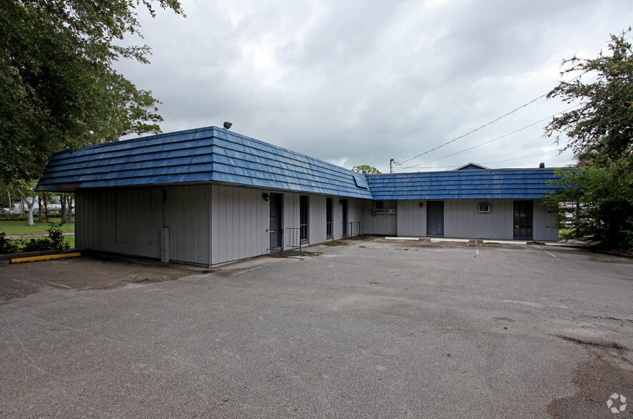 854-866 Mason Ave, Daytona Beach, FL for sale - Building Photo - Image 3 of 35