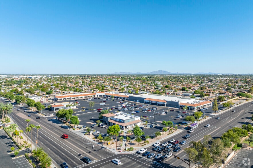 947-981 W Elliot Rd, Chandler, AZ for lease - Building Photo - Image 1 of 10