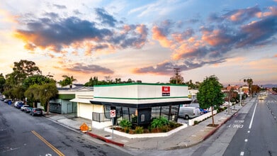 2700 Lincoln Blvd, Santa Monica, CA à louer Photo du bâtiment- Image 2 de 4