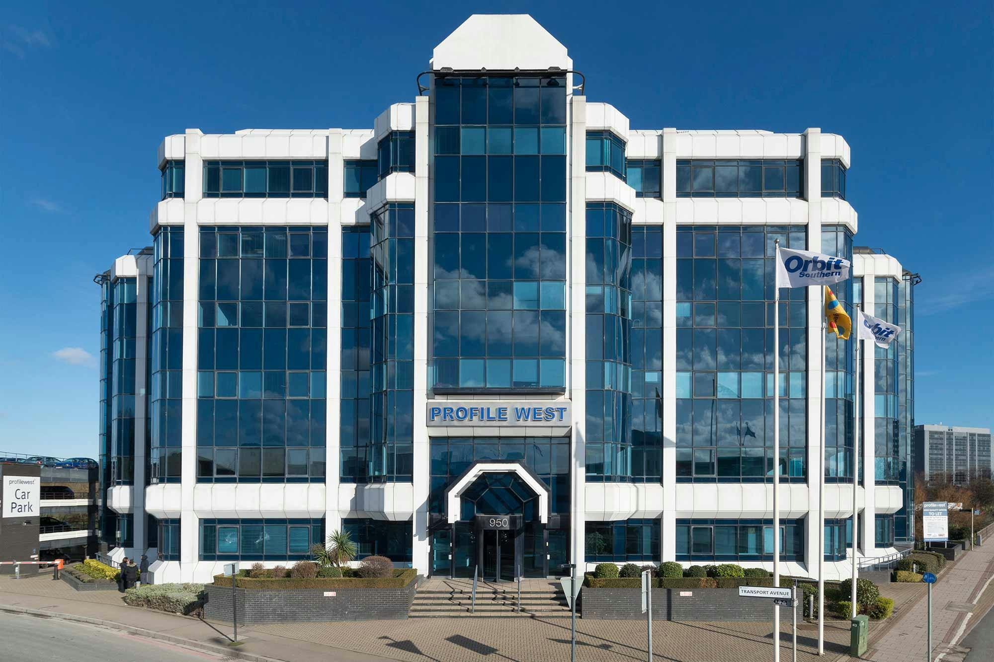 950 Great West Rd, Brentford for lease Primary Photo- Image 1 of 75