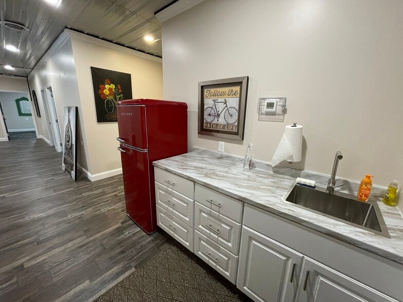 1655 Plett Rd, Cadillac, MI for lease - Building Photo - Image 3 of 35