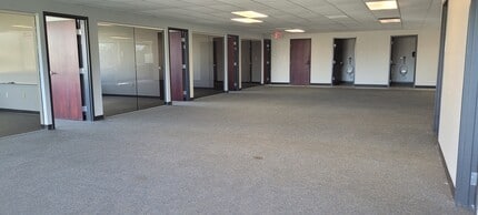 6425 Alum Creek Dr, Groveport, OH for lease Interior Photo- Image 2 of 7