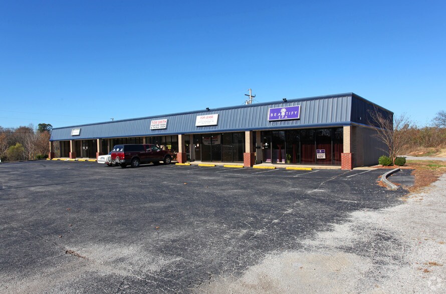 3301-3307 Veterans Dr, Florence, AL à louer - Photo du bâtiment - Image 2 de 2