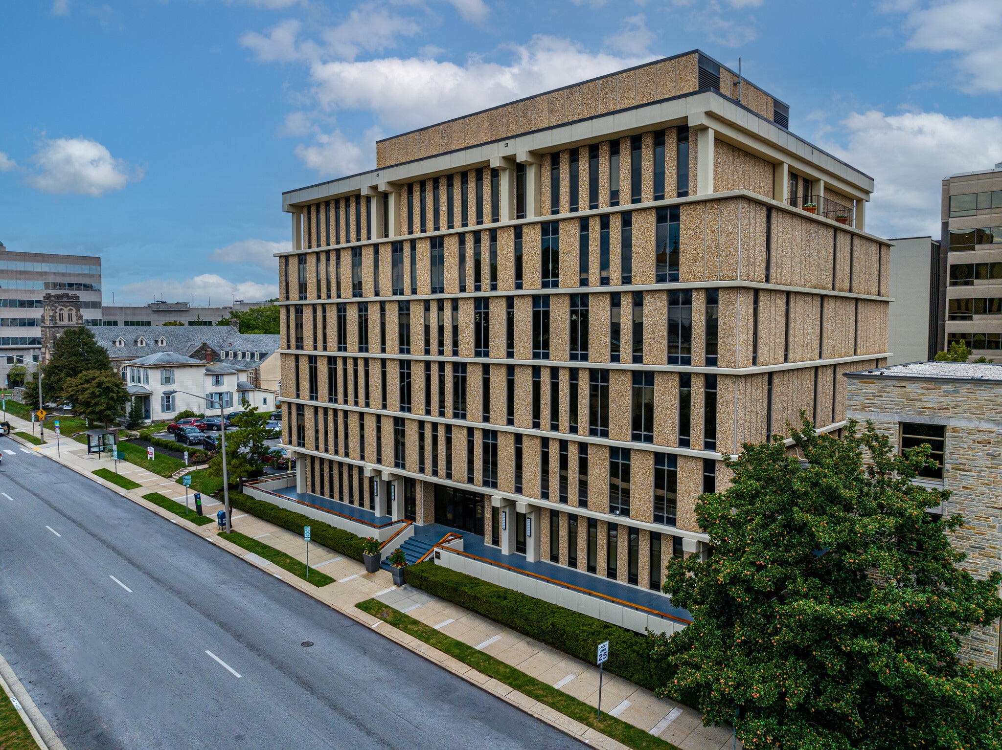 102 W Pennsylvania Ave, Towson, MD for lease Primary Photo- Image 1 of 7