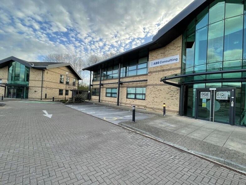 Warrington Rd, Warrington à louer - Photo du bâtiment - Image 3 de 4