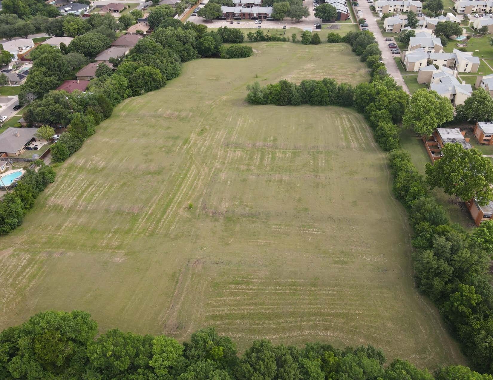 300 W Wintergreen Rd, DeSoto, TX à vendre Aérien- Image 1 de 5