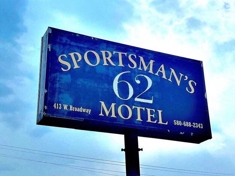 413 W Broadway St, Hollis, OK à vendre - Photo du bâtiment - Image 2 de 55