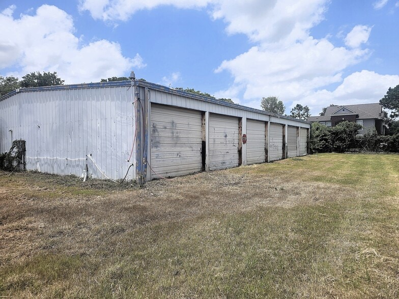 9901 W Fairmont Pky, La Porte, TX for sale - Building Photo - Image 3 of 9
