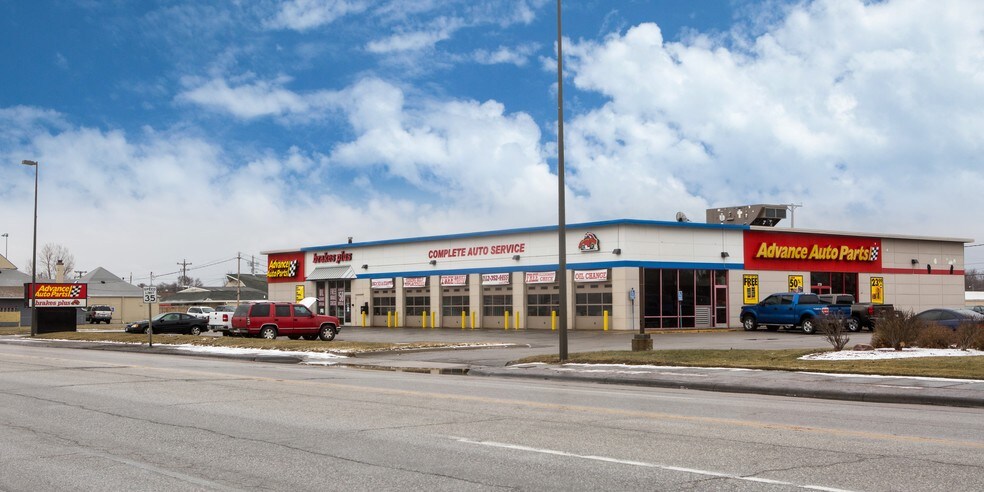 2729 W Broadway St, Council Bluffs, IA à louer - Photo du bâtiment - Image 1 de 9