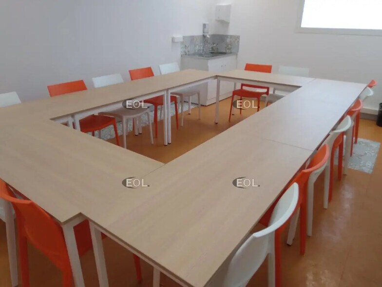 Office in Carpentras for lease - Interior Photo - Image 3 of 4