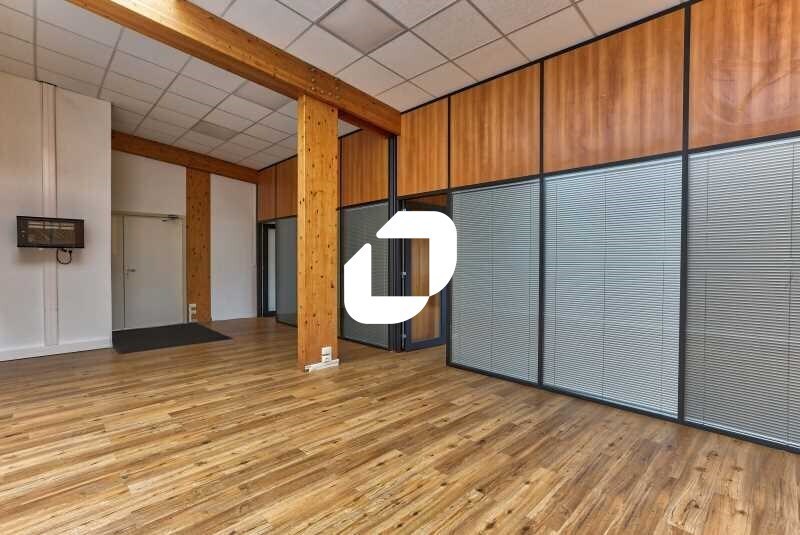 Office in Linas for lease - Interior Photo - Image 2 of 13