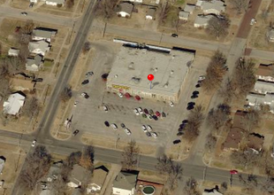 801 W Grand Ave, Ponca City, OK - AERIAL  map view