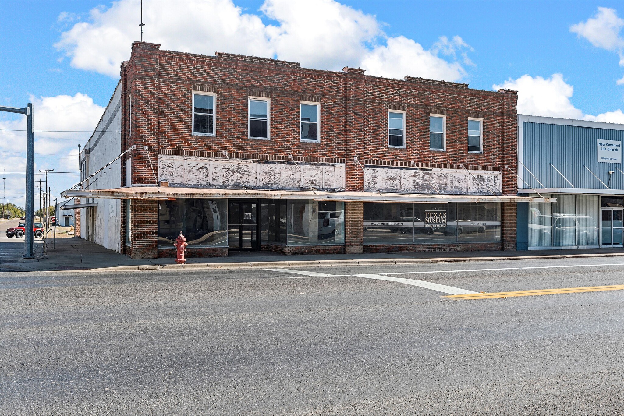 300 S Main St, McGregor, TX à louer Photo du bâtiment- Image 1 de 9