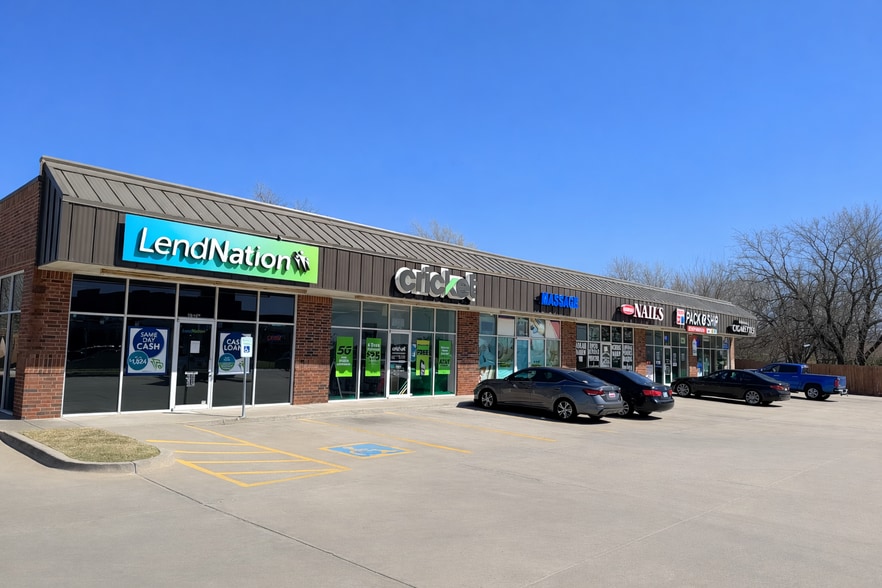 521-531 SW 4th St, Moore, OK for lease - Building Photo - Image 2 of 4