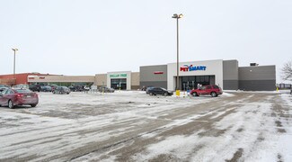 Plus de détails pour 443 N Rolling Meadows Dr, Fond Du Lac, WI - Commerce de détail à louer