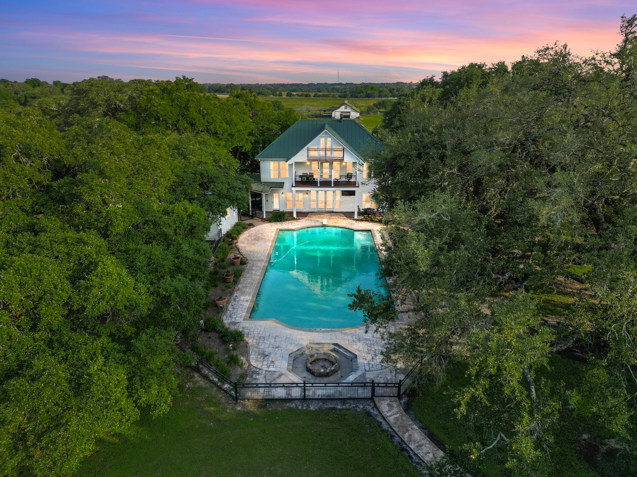 1007 FM 390 E, Brenham, TX for sale Primary Photo- Image 1 of 48