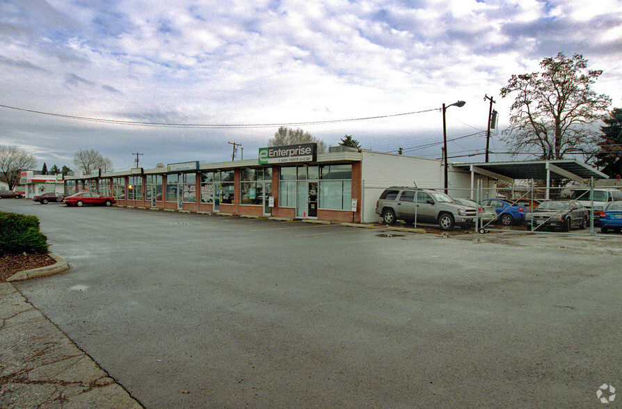 1426-1528 E Francis St, Spokane, WA for lease - Building Photo - Image 2 of 2