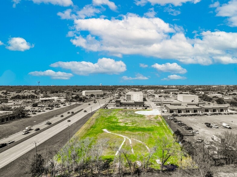 551 E University Dr, McKinney, TX for sale - Building Photo - Image 2 of 9