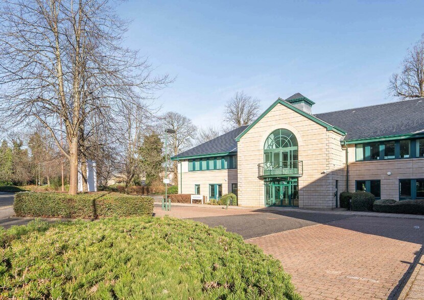 Polmaise Rd, Stirling à louer - Photo du bâtiment - Image 1 de 13