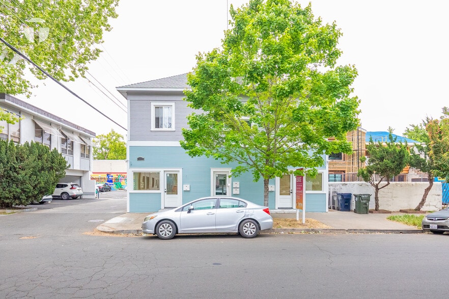 1117 24th St, Sacramento, CA for lease - Building Photo - Image 2 of 16
